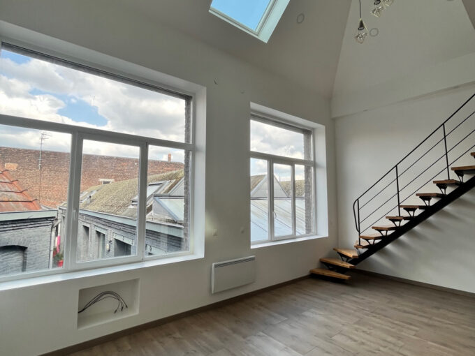 LOFT de 90 m2 en vente au dernier étage à Tourcoing