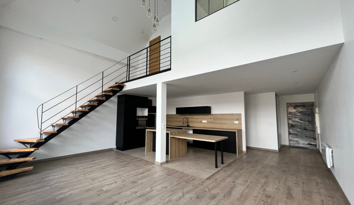 LOFT de 90 m2 en vente au dernier étage à Tourcoing