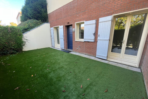 Ronchin : grand appartement avec jardin